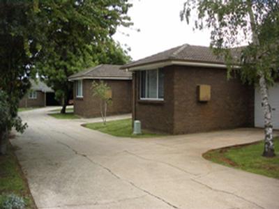 QUIET COMPLEX Picture