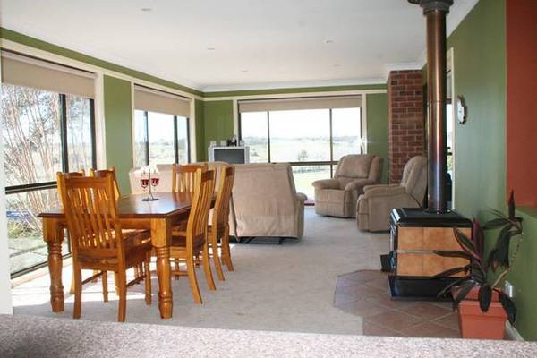 4 Boomey Street, Molong Picture 4 Boomey Street, Molong Picture