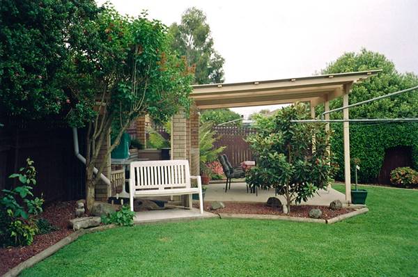 CLOSE TO PARKS & SHOPS Picture CLOSE TO PARKS & SHOPS Picture