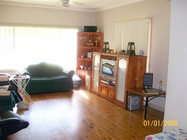 31 Rose Street, Parkes Picture 2