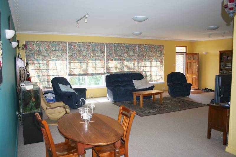 16 Rowan Street, Orange Picture