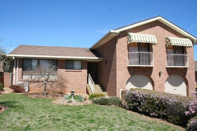 1&2/10 Holly Place Picture 1&2/10 Holly Place Picture