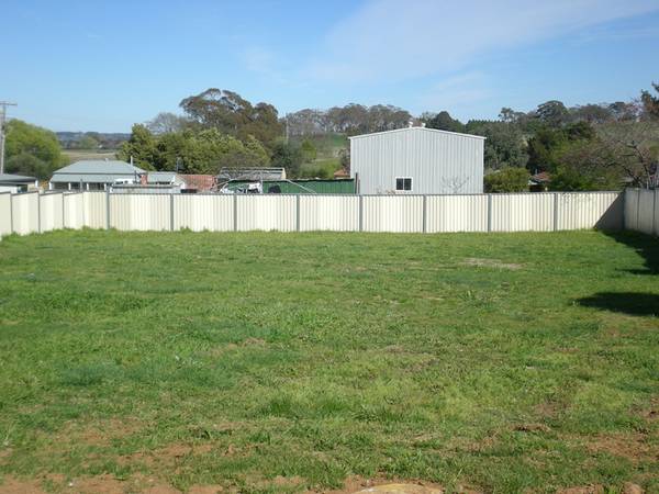 3 Stabback Street, Millthorpe Picture 2