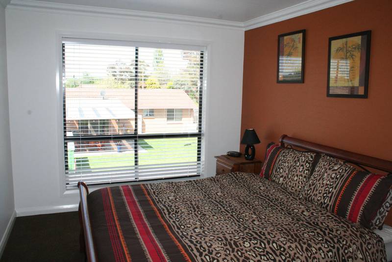 133a Woodward Street Picture 1