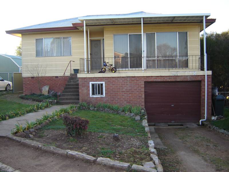 7 Boomey Street, Molong Picture
