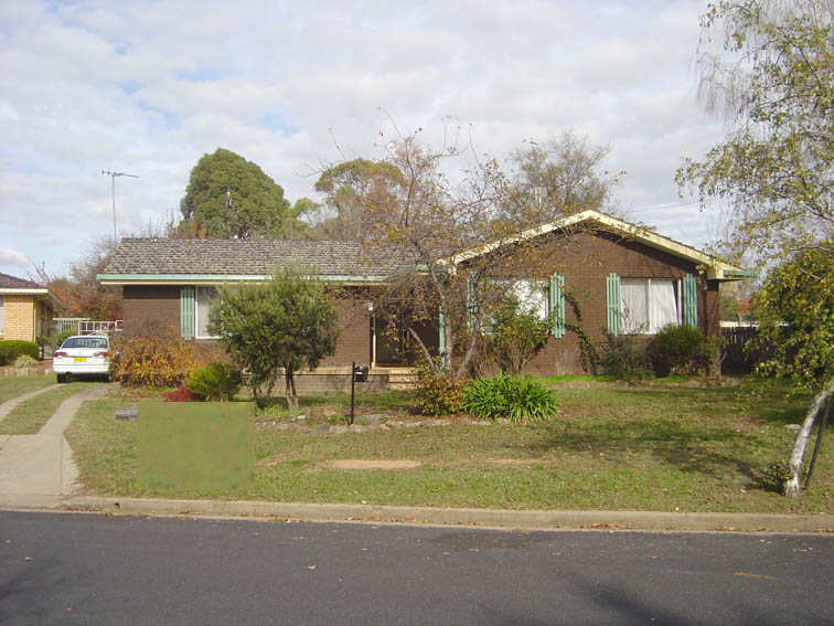 Good Location Picture 1