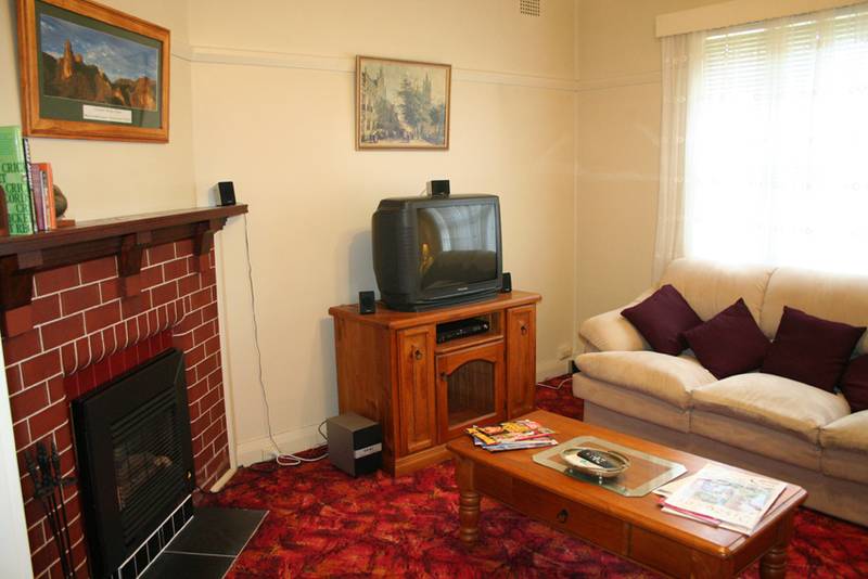 411 Summer Street East Picture 3