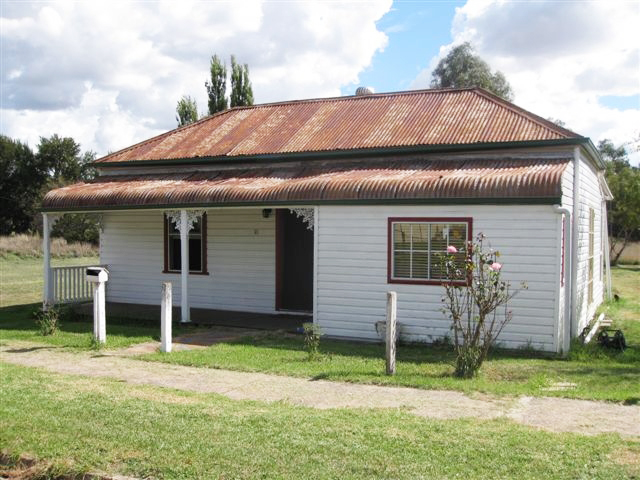 21 Betts Street, Molong Picture 1