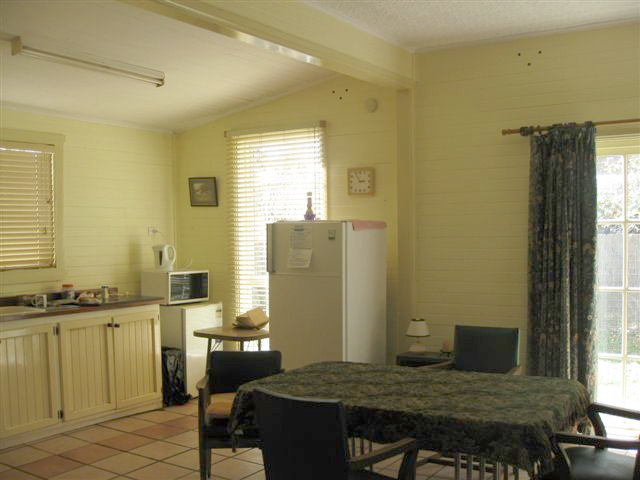21 Betts Street, Molong Picture 3