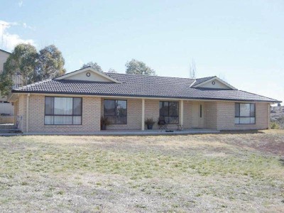 103 King Street, Molong Picture