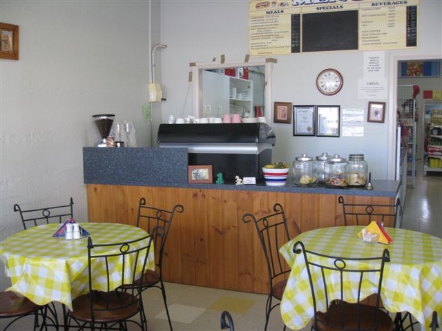 Manildra Store, Kiewa Street, Manildra Picture 2