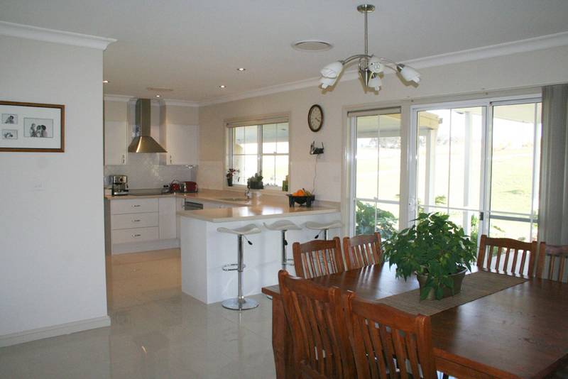 23 Windera Way, Windera Picture 2