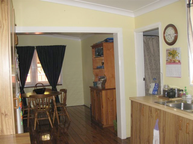 69 Cudal Street, Manildra Picture 2