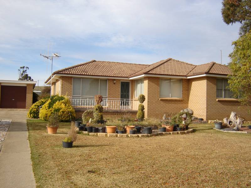 Quality 3 bedroom home Picture 1