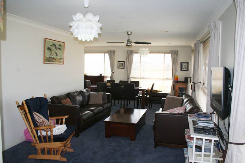 7 Sophie Drive, Orange Picture 3