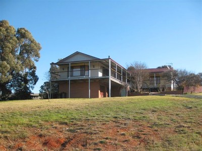 Idle Down, Mitchell Highway, Molong Picture