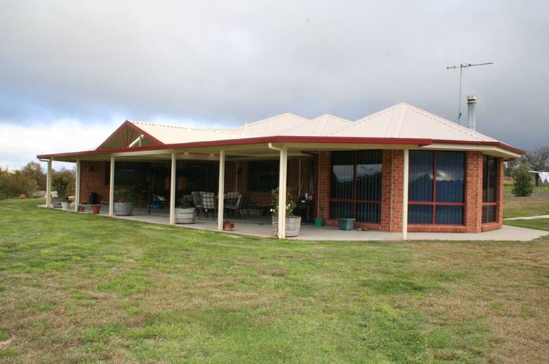 329 Browns Creek Road, Blayney Picture 1