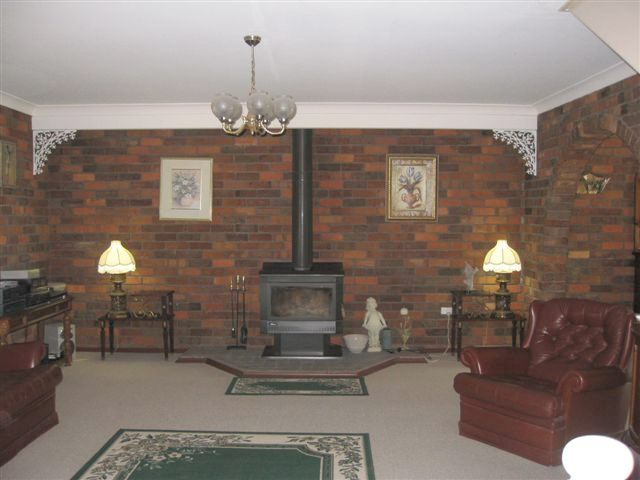 34 McGroder Street, Molong Picture 2