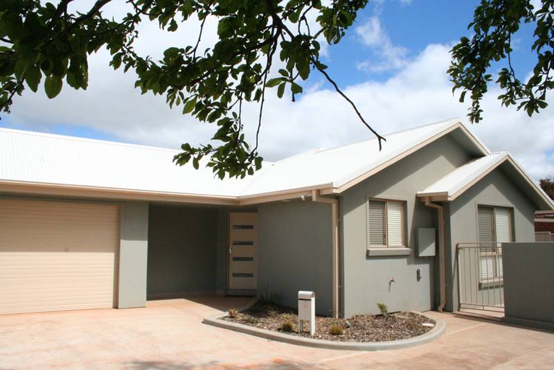 3/129 Anson Street Picture 1