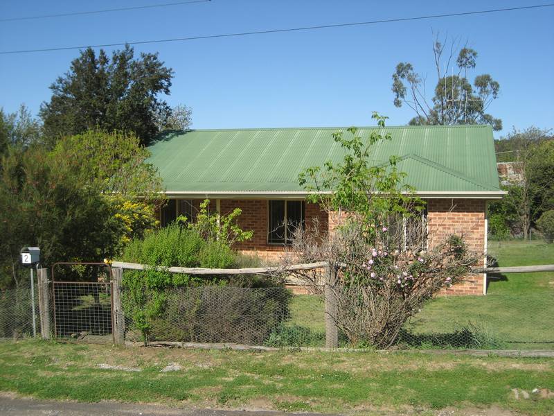 2 Shields Lane, Molong Picture 2