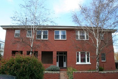 SPACIOUS UNIT CLOSE TO CBD Picture