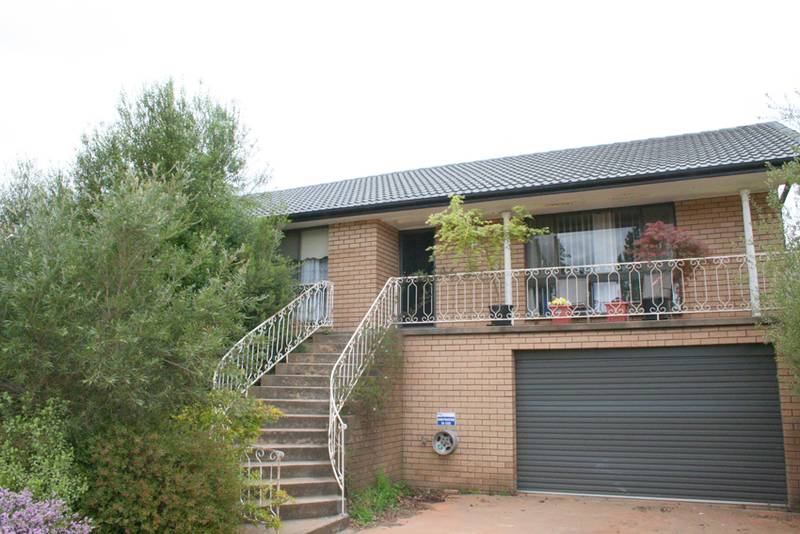 216 Ploughmans Lane, Orange Picture 2