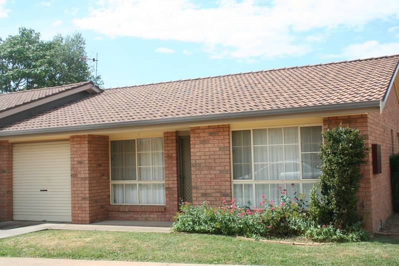 24/67 Kenna Street, Orange Picture 1