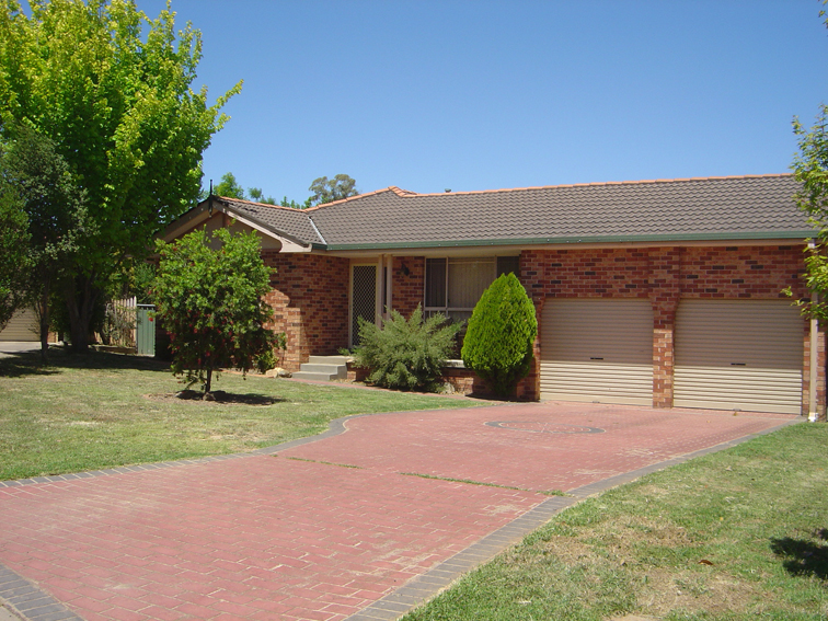 GOOD LOCATION IN BEL AIR Picture 1