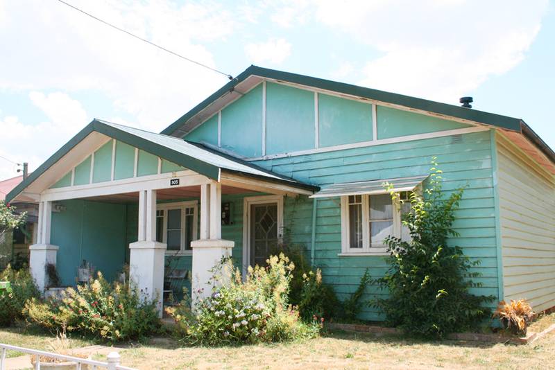 305 Peisley Street, Orange Picture 1