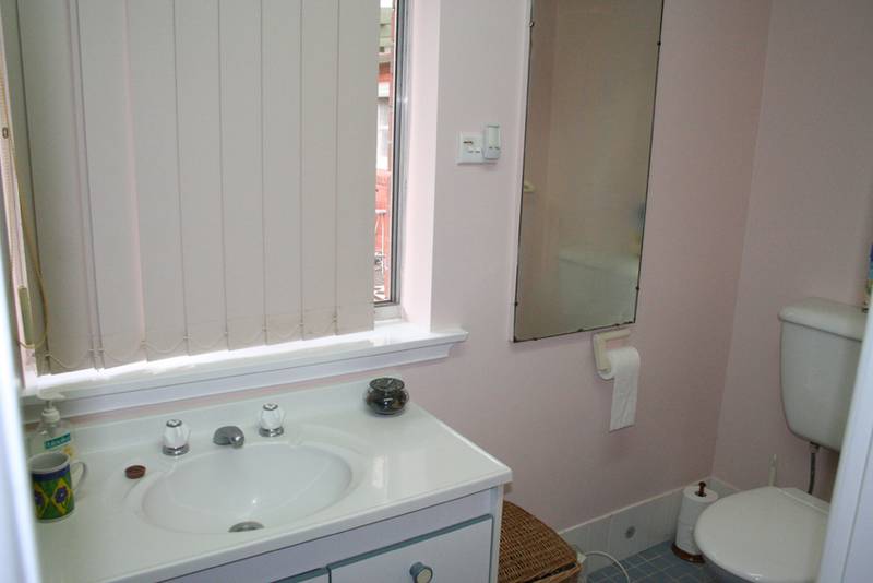 23 Rowan Street Picture 2