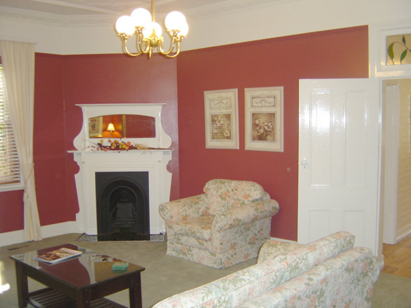 62 HILL STREET Picture 3