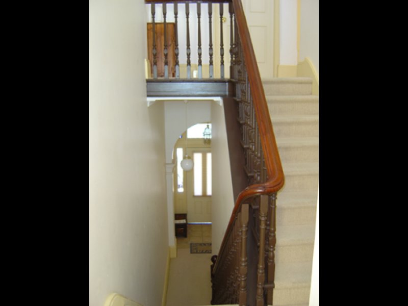 7/182 Anson Street Picture 3