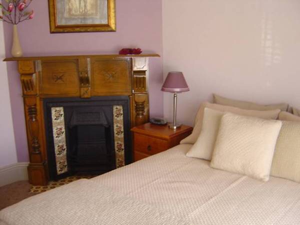 79 Sampson Street Picture 3