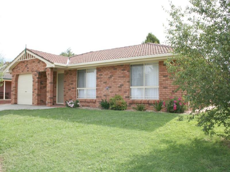 15 & 17 Athol St, Blayney Picture 1