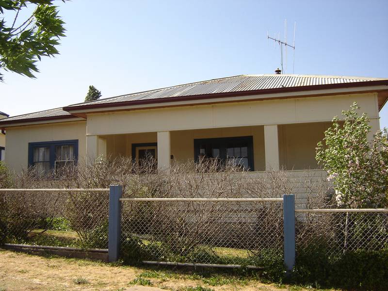 33 Wellington Street, Molong Picture 2