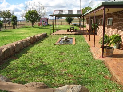 Mafe King, Roma Road, Yeoval Picture Mafe King, Roma Road, Yeoval Picture