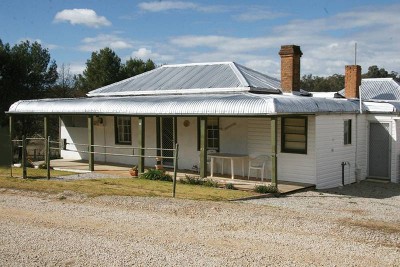 98 Manildra Road, Molong Picture 98 Manildra Road, Molong Picture
