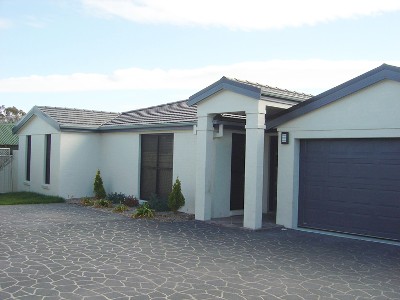 units 4&5/137 Woodward Street Picture