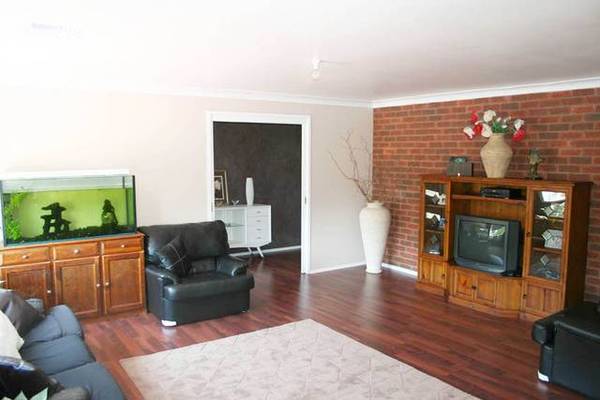3 Athol Street, Blayney Picture 3