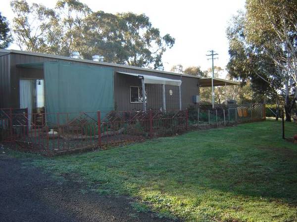 Rockdell Lane, Lyndhurst Picture 2