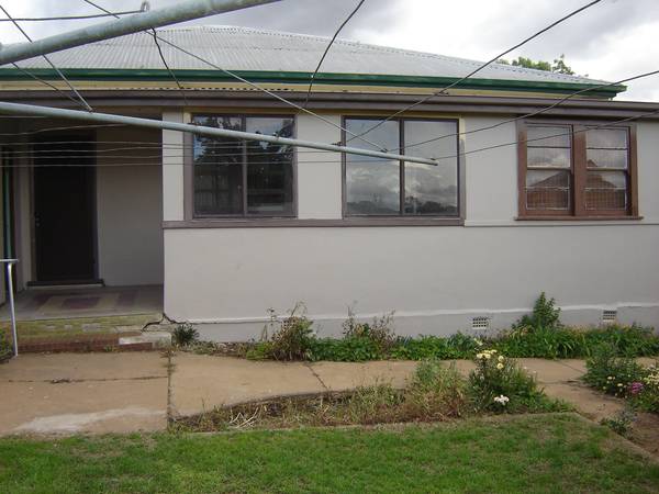 54 Gidley Street, Molong Picture 2