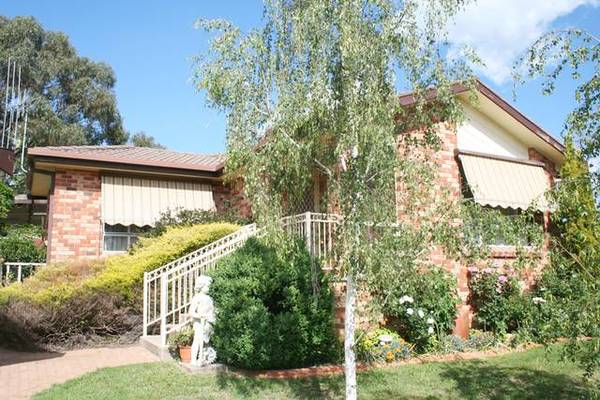 4 Linda Crescent, Orange Picture 1