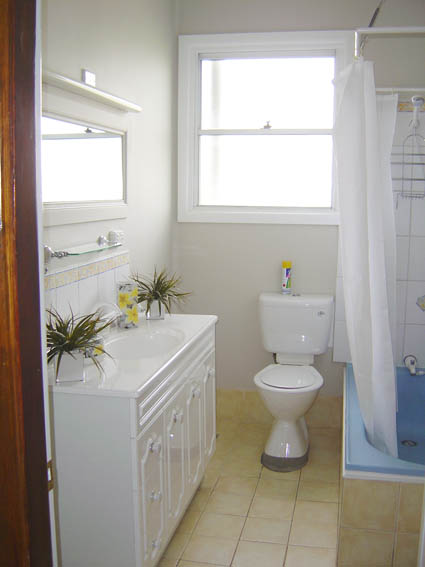 10 Racecourse Road Picture 1