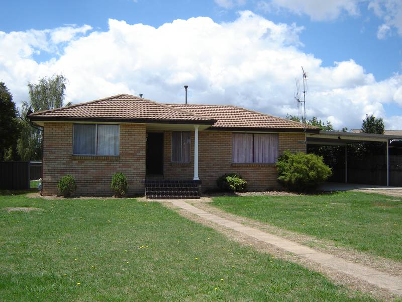 28 Torrens Street, Blayney Picture 1