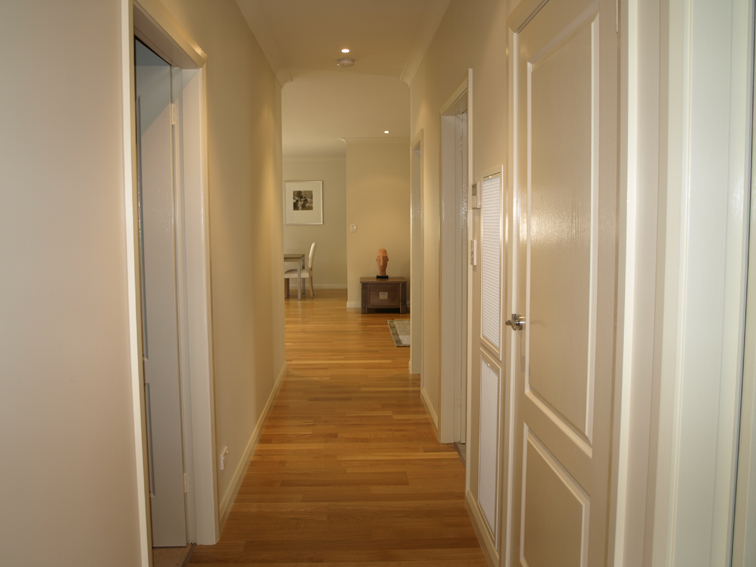 1/38 Sampson Street Picture 2