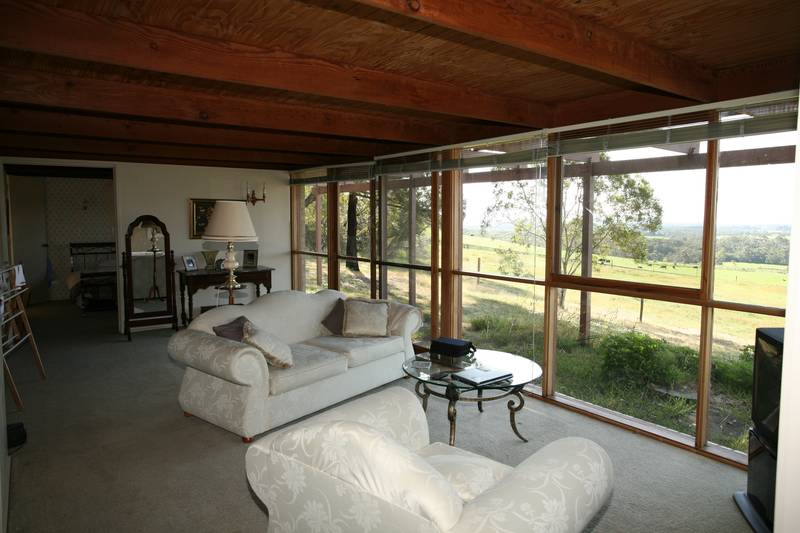 3 Bedroom house on 9 Acres Picture