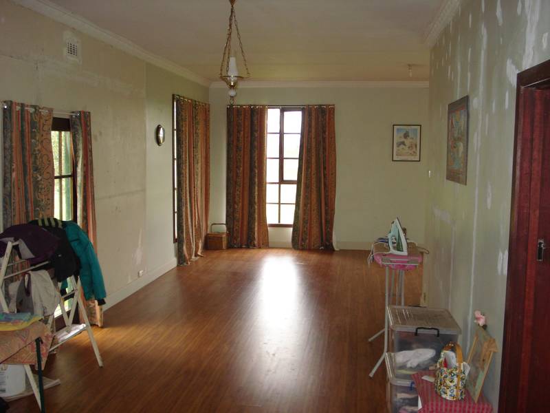 AMAZING OUTLOOK Picture 3