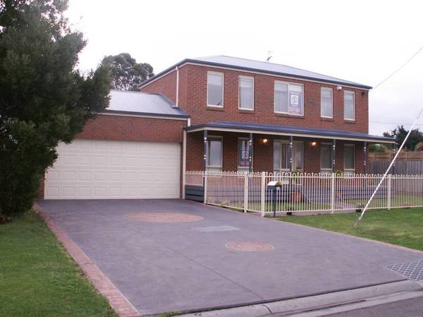 5 STAR LUXURY Picture 1