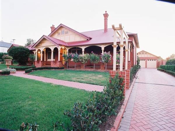 A Home of the Finest Quality Picture 2