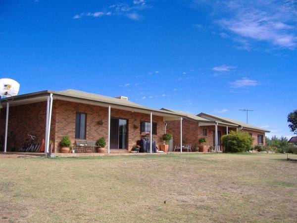 COUNTRY LIVING 25 ACRES FREEHOLD Picture 1